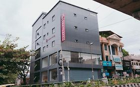 Saavees Residency